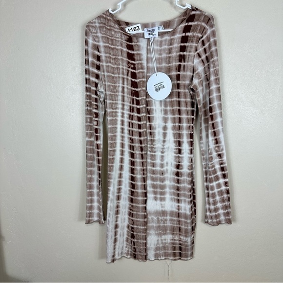 Princess Polly Dresses & Skirts - Princess Polly size 10  nwt long sleeve. P2p 17-1/2 length 36